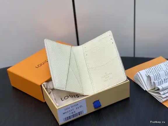 First bag ru Pocket cm VUITTON LOUIS Organizer-7.5*11.1*1 0606